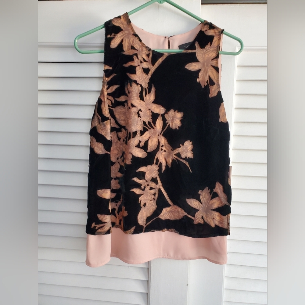 NWT Ivanka Trump black and pink floral Sleeveless Top size 6